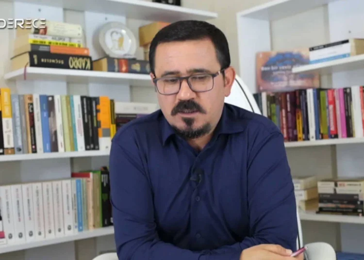 Gazeteci Gökhan Özbek gözaltına alındı