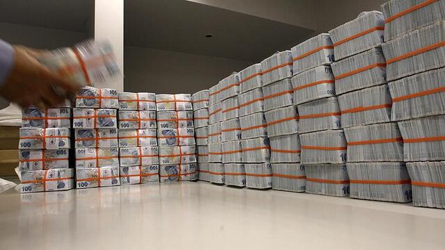İtibardan edilmeyen tasarrufla bu kadar oluyor! Hazine’nin kasası Ekim’de 167 milyar açık verdi 1 İtibardan edilmeyen tasarrufla bu kadar oluyor! Hazine’nin kasası Ekim’de 167 milyar açık verdi