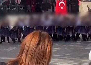 İngilizce müstehcen şarkı sözleriyle yapılan 29 Ekim gösterisine soruşturma
