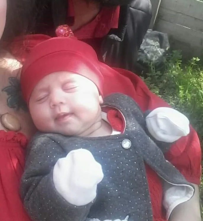 Ölen 5 kardeşin yürekleri yakan fotoğrafları; anne kapı kolunu çıkarıp gitmiş 5 Ölen 5 kardeşin yürekleri yakan fotoğrafları; anne kapı kolunu çıkarıp gitmiş