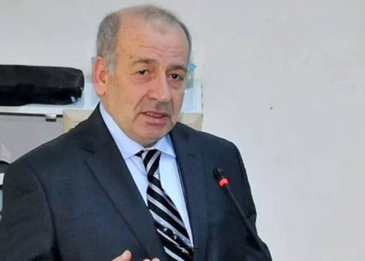 Erdoğan'ın eski hukuk danışmanı: Af kanununa gerek yok, düzenleme yeterli 1 Prof. Dr. İzzet Özgenç: Kayyımlarda Efkan Ala’nın rolü var