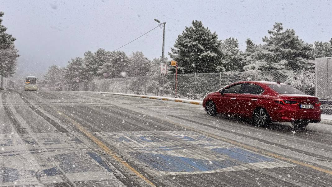 İstanbul'a beklenen kar geldi