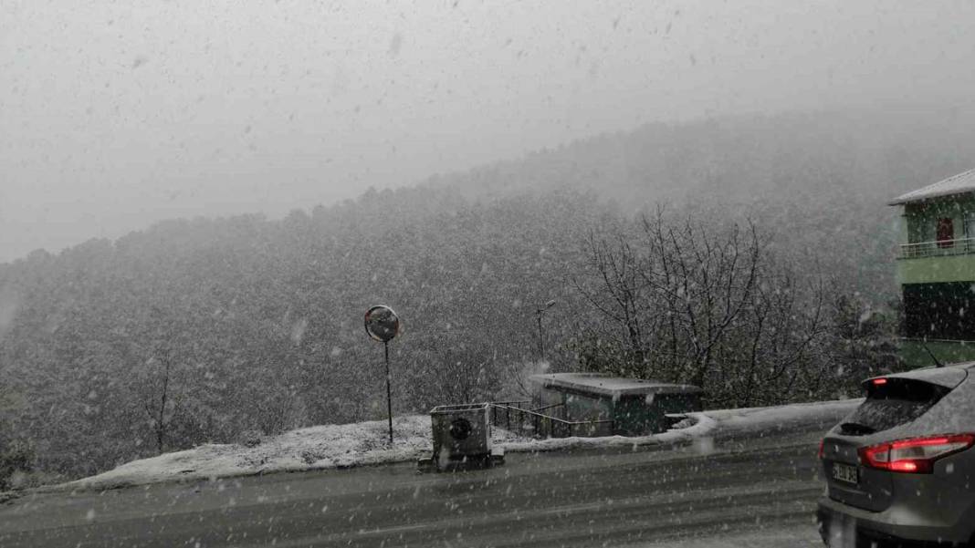 İstanbul'a beklenen kar geldi