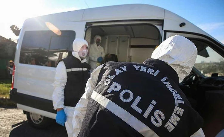 Öldürdüğü kadını gömmek isterken jandarma gelince intihar etti 1 Öldürdüğü kadını gömmek isterken jandarma gelince intihar etti