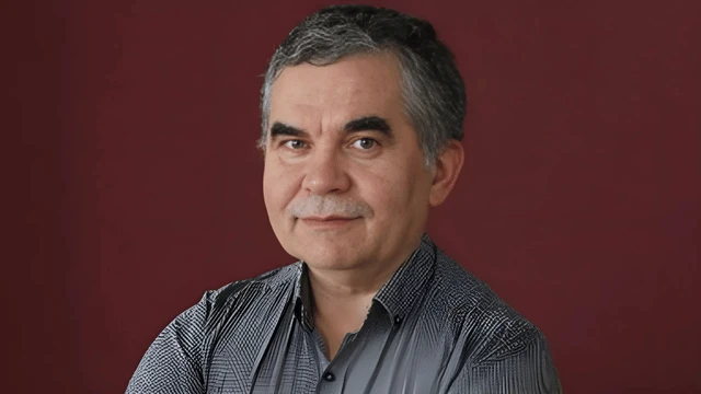 Mümtaz'er Türköne yazdı I Kâzım Güleçyüz’ün heykeli nereye dikilmeli? 1 Mümtaz’er Türköne yazdı I Kâzım Güleçyüz’ün heykeli nereye dikilmeli?