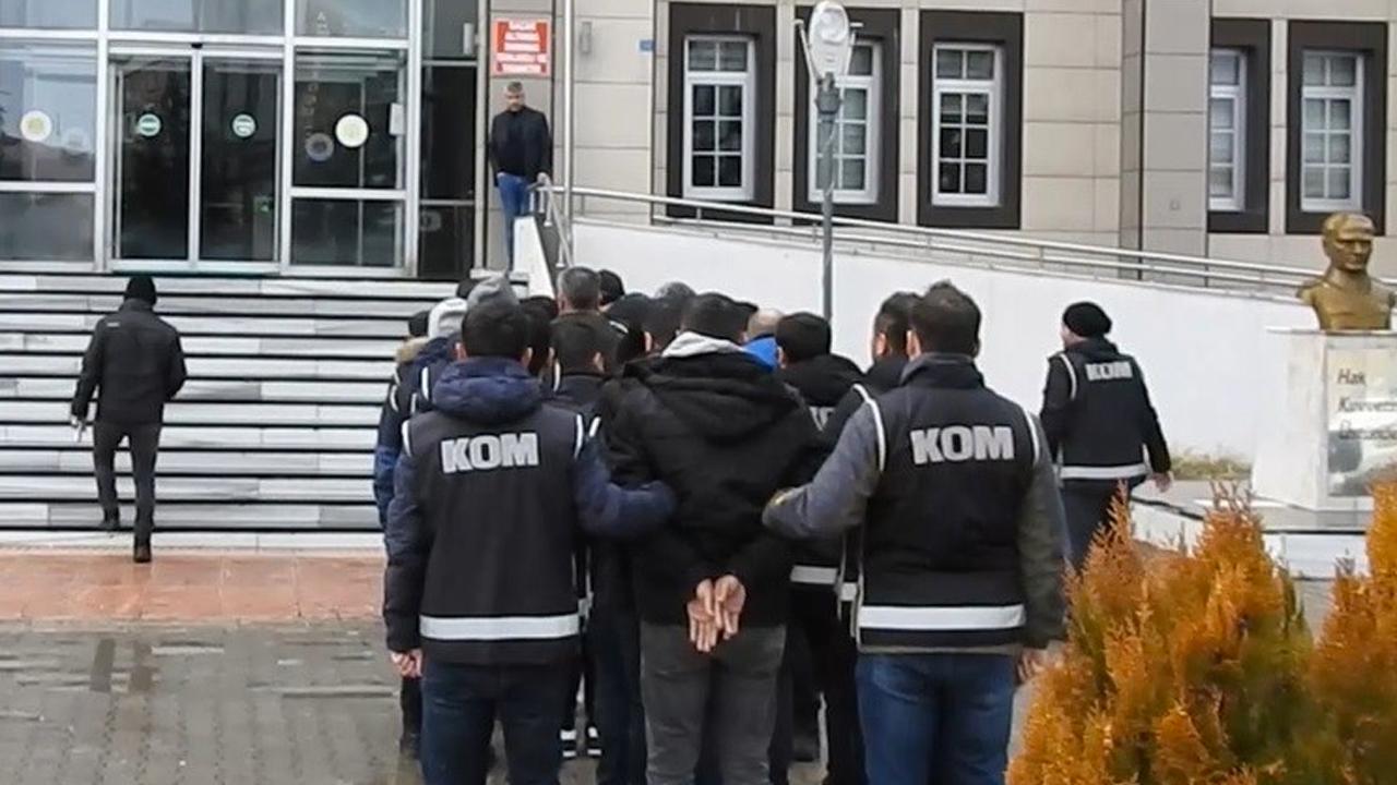 Okullara dağıtılması gereken kömürleri parayla satanlara operasyon