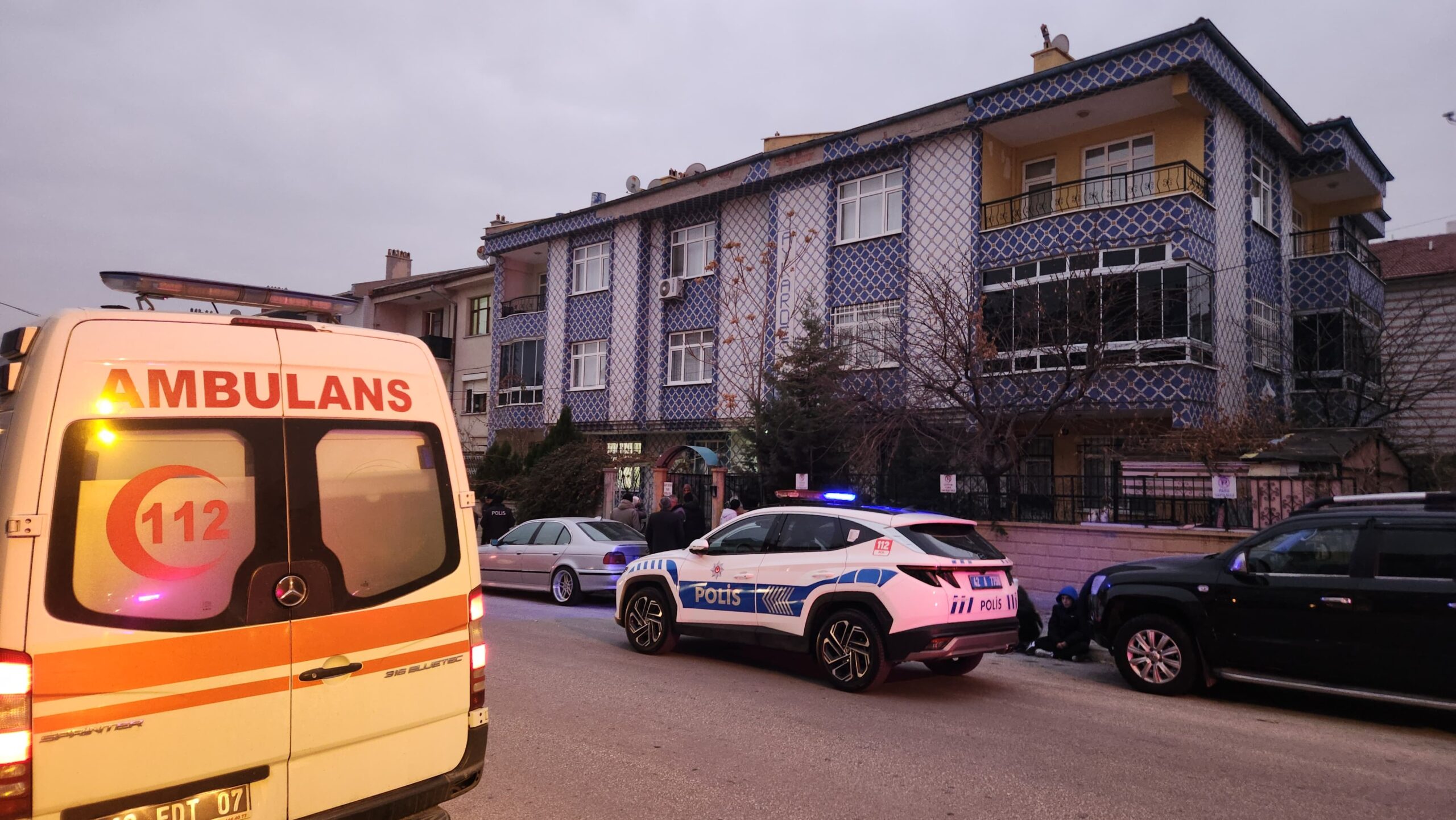 Konya’da dün kombilerini tamir ettiren çift, sabah Norveç'e gidecekti; evlerinde ölü bulundular 3 Konya’da dün kombilerini tamir ettiren çift, sabah Norveç'e gidecekti; evlerinde ölü bulundular