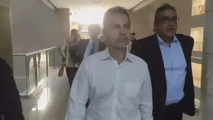 Eski AKUT Başkanı Nasuh Mahruki, sosyal medya paylaşımları sebebiyle tutuklandı 2 Eski AKUT Başkanı Nasuh Mahruki, sosyal medya paylaşımları sebebiyle tutuklandı