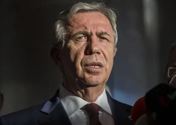Mümtaz’er Türköne yazdı I CHP’nin yeni efsanesi