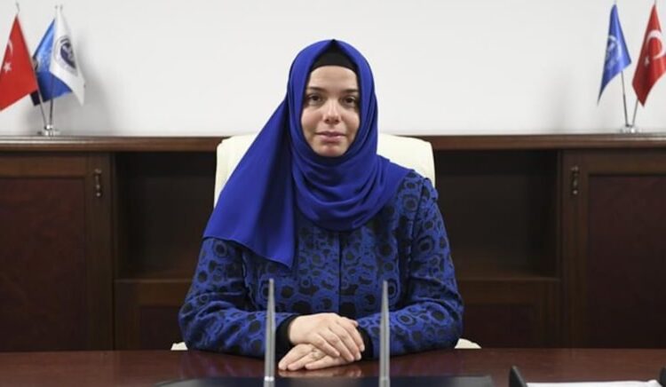 Yoksula ‘sabır ve kanaat’ vaazı, kendilerine çifte maaş… 1 Yoksula ‘sabır ve kanaat’ vaazı, kendilerine çifte maaş…