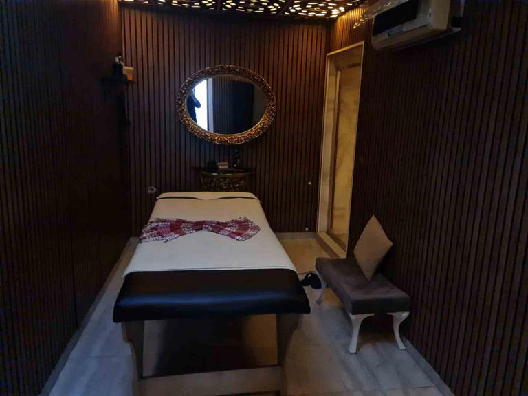 Masaj ve SPA salonlarında kaçak çalışan 43 yabancı uyruklu kadına deport 3 Masaj ve SPA salonlarında kaçak çalışan 43 yabancı uyruklu kadına deport