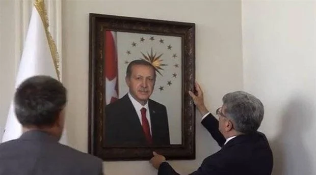 Mümtaz’er Türköne yazdı l Devlet, Hükümete karşı