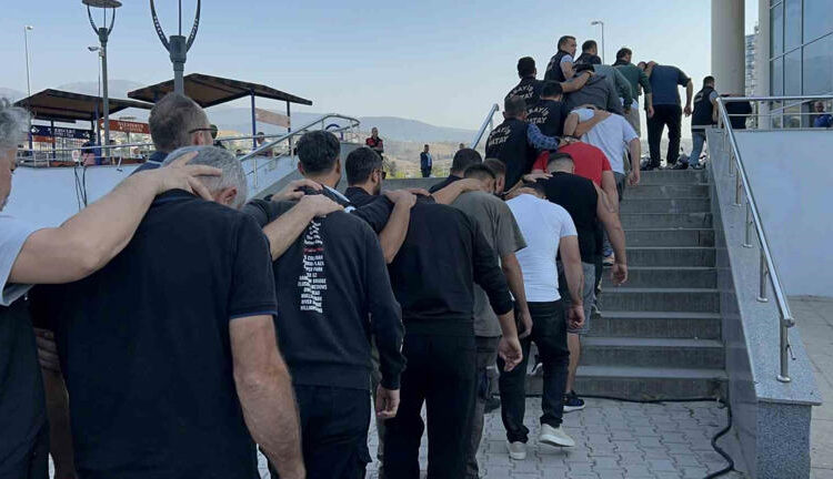 Suçlu ve alkollü şahısların kaçması için uygulama noktalarını paylaşan grup kurmuşlar