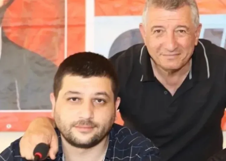Güzelbahçe Belediye Başkanı Günay’ın oğlu, Makedonya’da kalp krizi geçirerek öldü 1 Güzelbahçe Belediye Başkanı Günay’ın oğlu, Makedonya’da kalp krizi geçirerek öldü