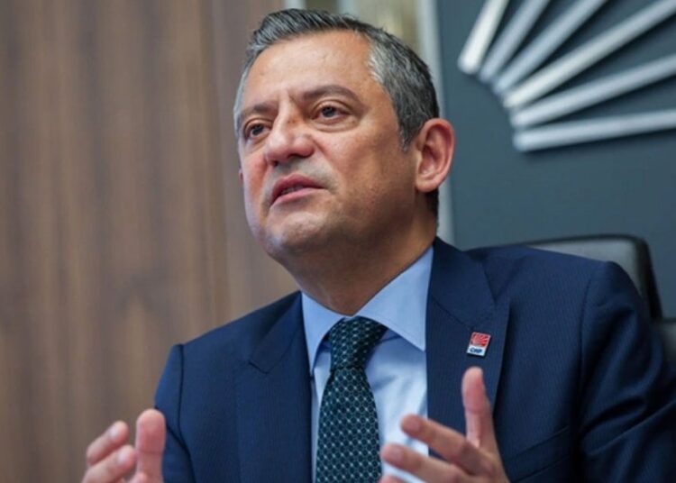 Özgür Özel, MİT’ten istihbarat desteği istedi: CHP'ye üye olacak kişiler araştırılacak 1 Özgür Özel, MİT’ten istihbarat desteği istedi: CHP’ye üye olacak kişiler araştırılacak