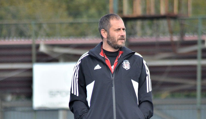 Beşiktaş'ta sular bulanık: Antrenmana Serdar Topraktepe çıktı, Sergen Yalçın konuşuluyor 1 Beşiktaş’ta sular bulanık: Antrenmana Serdar Topraktepe çıktı, Sergen Yalçın konuşuluyor