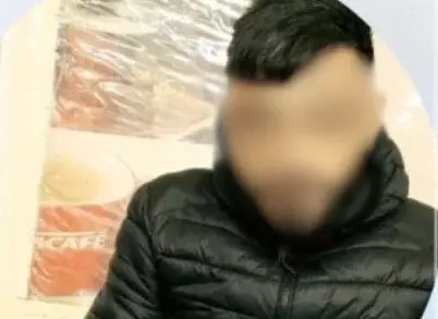 Çocuğuna bıçak dayayan baba gözaltında, çocuklar koruma altına alındı 1 Çocuğuna bıçak dayayan baba gözaltında, çocuklar koruma altına alındı