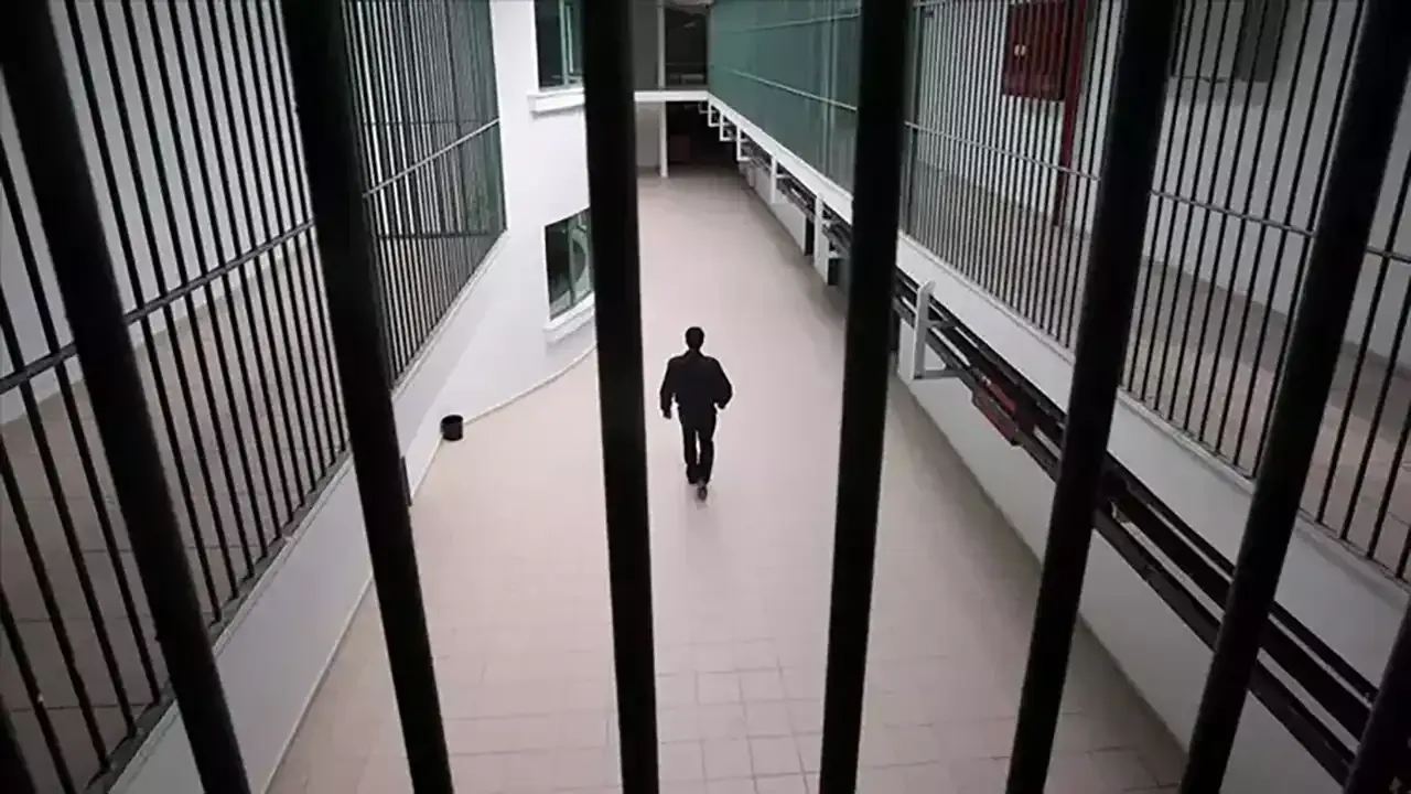 9 aylık bebeklerini istismar etmişlerdi... Tutuklanan baba cezaevinde ölü bulundu iddiası