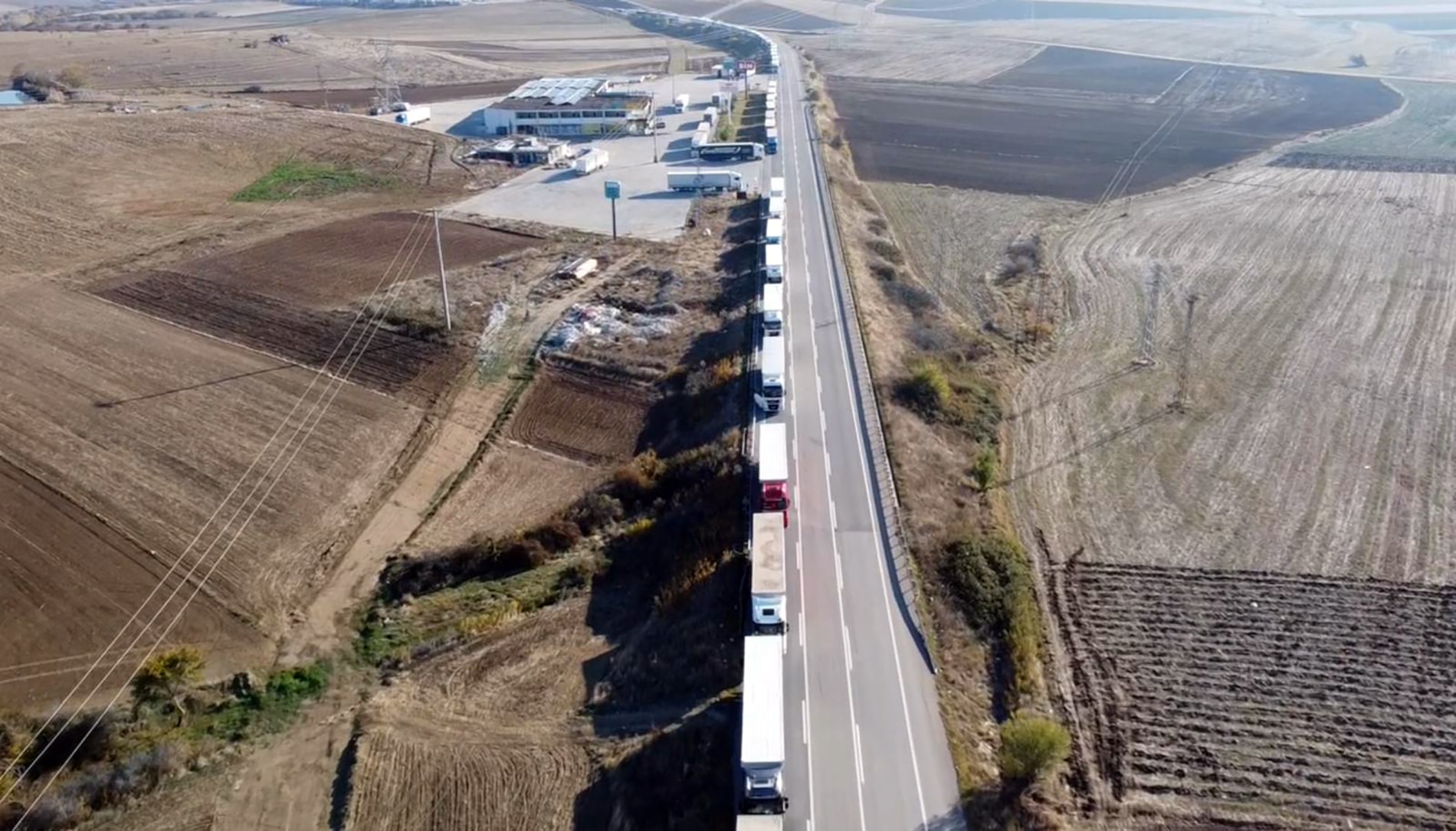 Hamzabeyli’de kuyruğun başı var sonu yok!