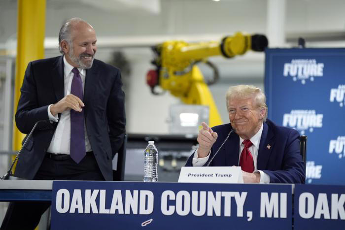 Trump, Ticaret Bakanı olarak Yahudi milyarder CEO’yu seçti 2 Trump, Ticaret Bakanı olarak Yahudi milyarder CEO’yu seçti