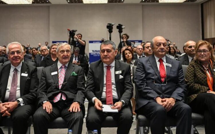 Kayyım atamalarına TÜSİAD da tepki gösterdi: Etki ajanlığı uyarısı yaptı 1 Kayyım atamalarına TÜSİAD da tepki gösterdi: Etki ajanlığı uyarısı yaptı