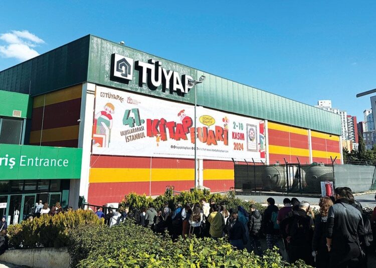 Yayıncılara göre İstanbul TÜYAP Kitap Fuarı = Kaygı