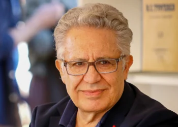 Zülfü Livaneli: “Yüksek konser bedelleri belediyeleri zorluyor” 4 Zülfü Livaneli: “Yüksek konser bedelleri belediyeleri zorluyor”