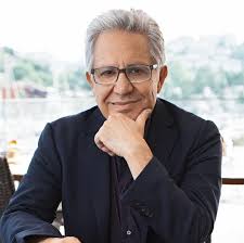 Zülfü Livaneli: “Yüksek konser bedelleri belediyeleri zorluyor” 4 Zülfü Livaneli: “Yüksek konser bedelleri belediyeleri zorluyor”
