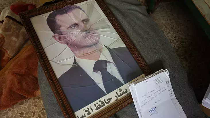 Hüsnü Yusuf Turabiç yazdı l Esad’dan sonra! 1 61 yıllık rejim çöktü! Halk kutlamalara başladı