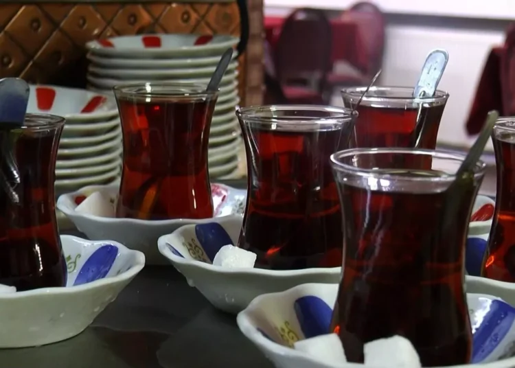 Çayın da tadı kaçtı: Tarım ve Orman Bakanlığı hileli çay markalarını açıkladı 1 Çayın da tadı kaçtı: Tarım ve Orman Bakanlığı hileli çay markalarını açıkladı