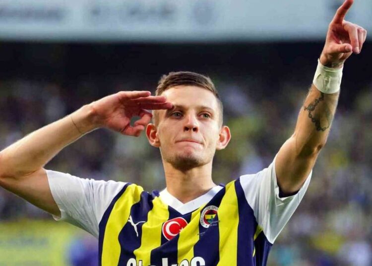 Fenerbahçe’ye İtalya’dan ilginç teklif: Szymanski’yi verin, borcunuzu silelim!