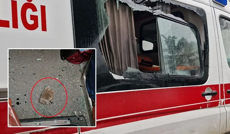 Bir yılda 73 kez ambulans taşladı