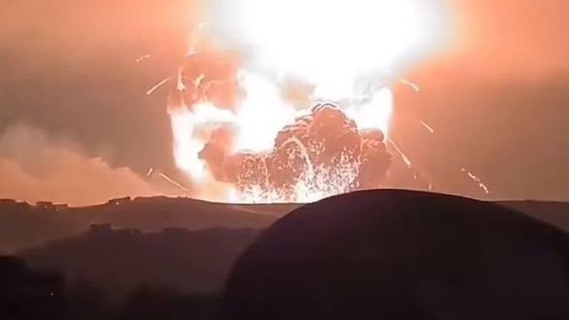 İsrail’in Suriye Tartus’a attığı bomba 3 şiddetinde sarsıntı oluşturdu 2 İsrail’in Suriye Tartus’a attığı bomba 3 şiddetinde sarsıntı oluşturdu