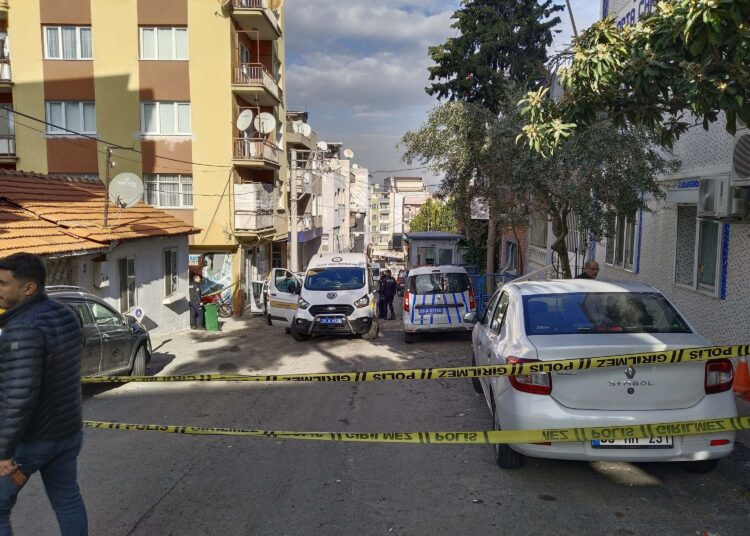 Tüyler ürperten olay: Aracındaki kız arkadaşının cesediyle polise gitti 1 Tüyler ürperten olay: Aracındaki kız arkadaşının cesediyle polise gitti