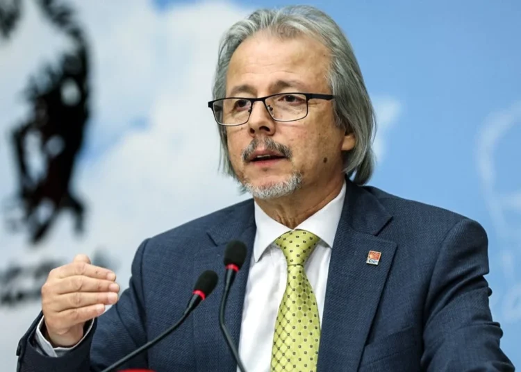 CHP Genel Başkan Yardımcısı’na göre HTŞ’ye İsrail yardım ediyor! 1 CHP Genel Başkan Yardımcısı’na göre HTŞ’ye İsrail yardım ediyor!