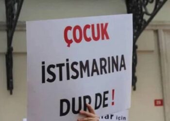 Sınıf öğretmeni, öğrencilerine istismardan tutuklandı