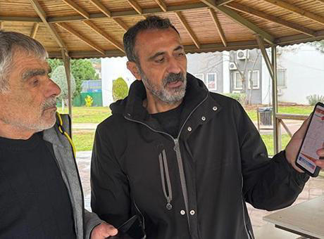 ‘Tatlı dille, lüks arabalarla kandırıldık’