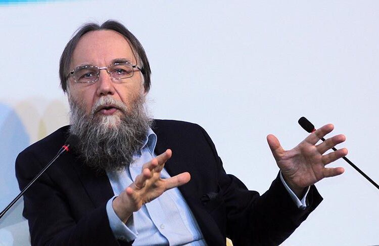 Alexander Dugin, önce Türkiye’yi tehdit etti, sonra silip yeni mesaj attı 1 Alexander Dugin, önce Türkiye’yi tehdit etti, sonra silip yeni mesaj attı
