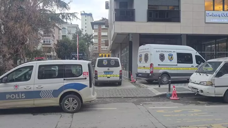 Kadıköy’de emlakçılar arasında alacak verecek çatışması: 2 ölü 1 Kadıköy’de emlakçılar arasında alacak verecek çatışması: 2 ölü