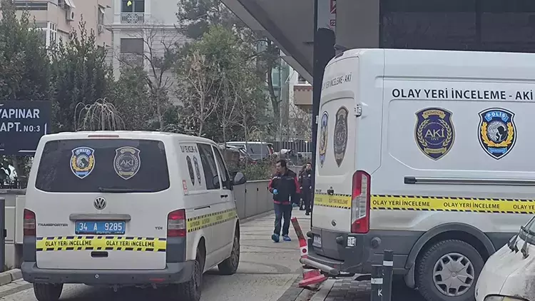 Kadıköy’de emlakçılar arasında alacak verecek çatışması: 2 ölü 3 Kadıköy’de emlakçılar arasında alacak verecek çatışması: 2 ölü