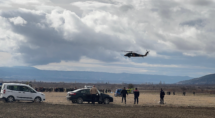 Isparta'da askeri helikopter düştü: Biri tuğgeneral 6 asker şehit oldu