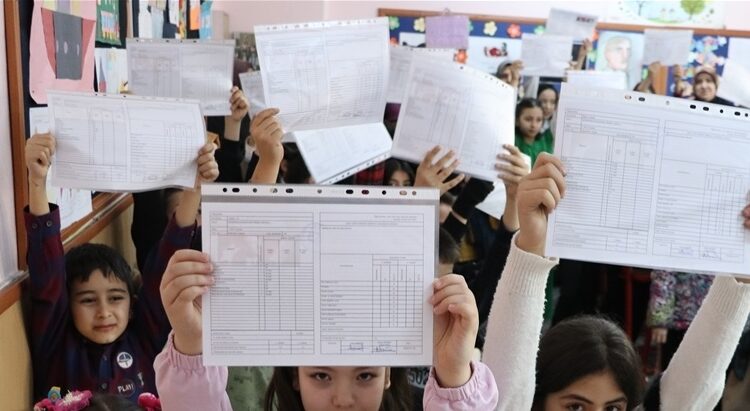 İlkokullarda ‘karne’ kalkıyor ‘gelişim raporu’ geliyor