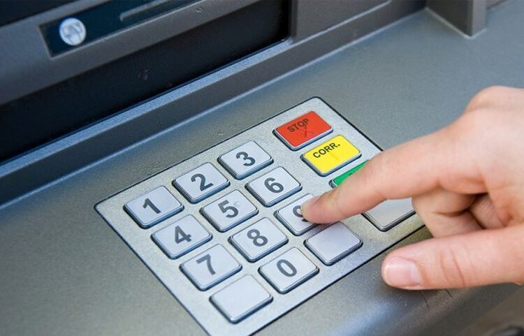 Kart şifrelerinde yeni dönem: ATM'ler bu şifreye sahip olanların kartını yutacak! 1 Kart şifrelerinde yeni dönem: ATM’ler bu şifreye sahip olanların kartını yutacak!