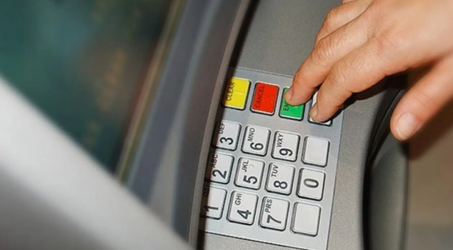 Kart şifrelerinde yeni dönem: ATM'ler bu şifreye sahip olanların kartını yutacak! 4 Kart şifrelerinde yeni dönem: ATM'ler bu şifreye sahip olanların kartını yutacak!