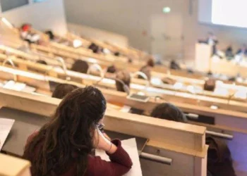 Eğitim dondu! 2024’de 56 bin üniversite öğrencisi okulunu dondurdu