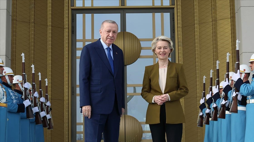 Avrupa Birliği’nden Türkiye'ye sığınmacılar için 1 milyar Euro'luk ek kaynak!