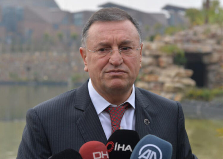 Lütfü Savaş, CHP'den ihraç edildi 1 Lütfü Savaş, CHP’den ihraç edildi