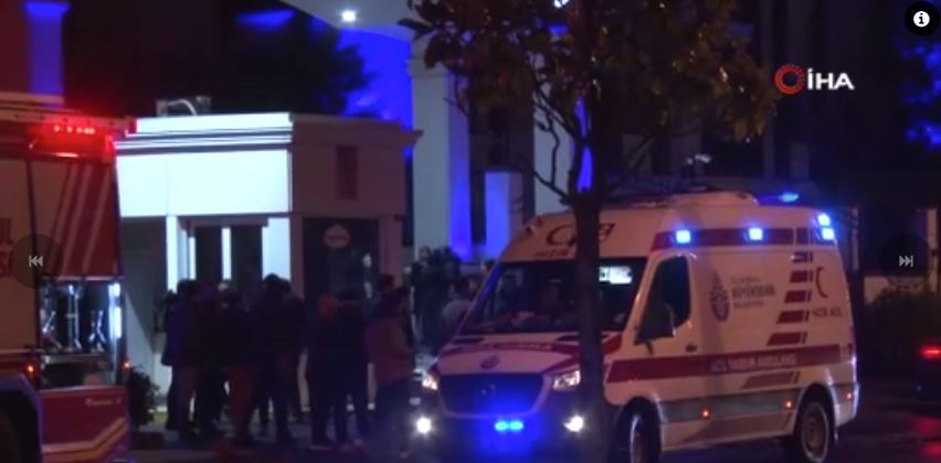 Başakşehir’de elektrikli otomobil, şarjda iken yandı