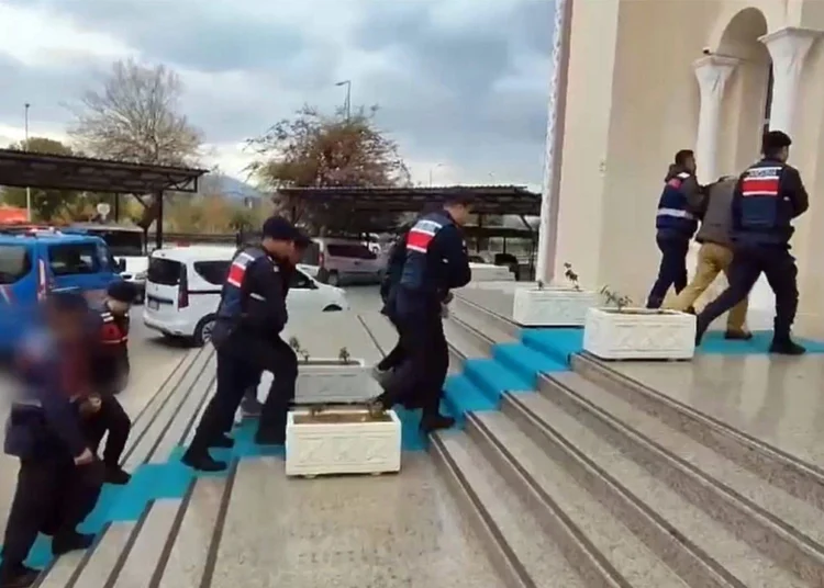 Muğla'da 19 yıldır haber alınamayan kişinin öldürüldüğü ortaya çıktı 1 Muğla’da 19 yıldır haber alınamayan kişinin öldürüldüğü ortaya çıktı