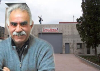 DEM Parti heyeti İmralı’da: Abdullah Öcalan ile görüşme başladı